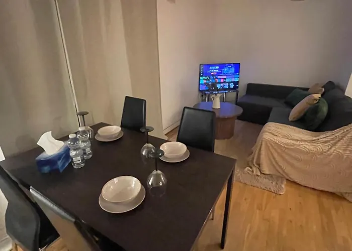 Near 3arena And Port アパート